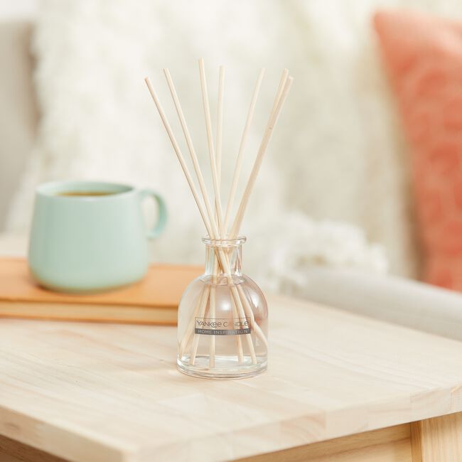 Yankee Candle® Reed Diffuser White Linen & Lace