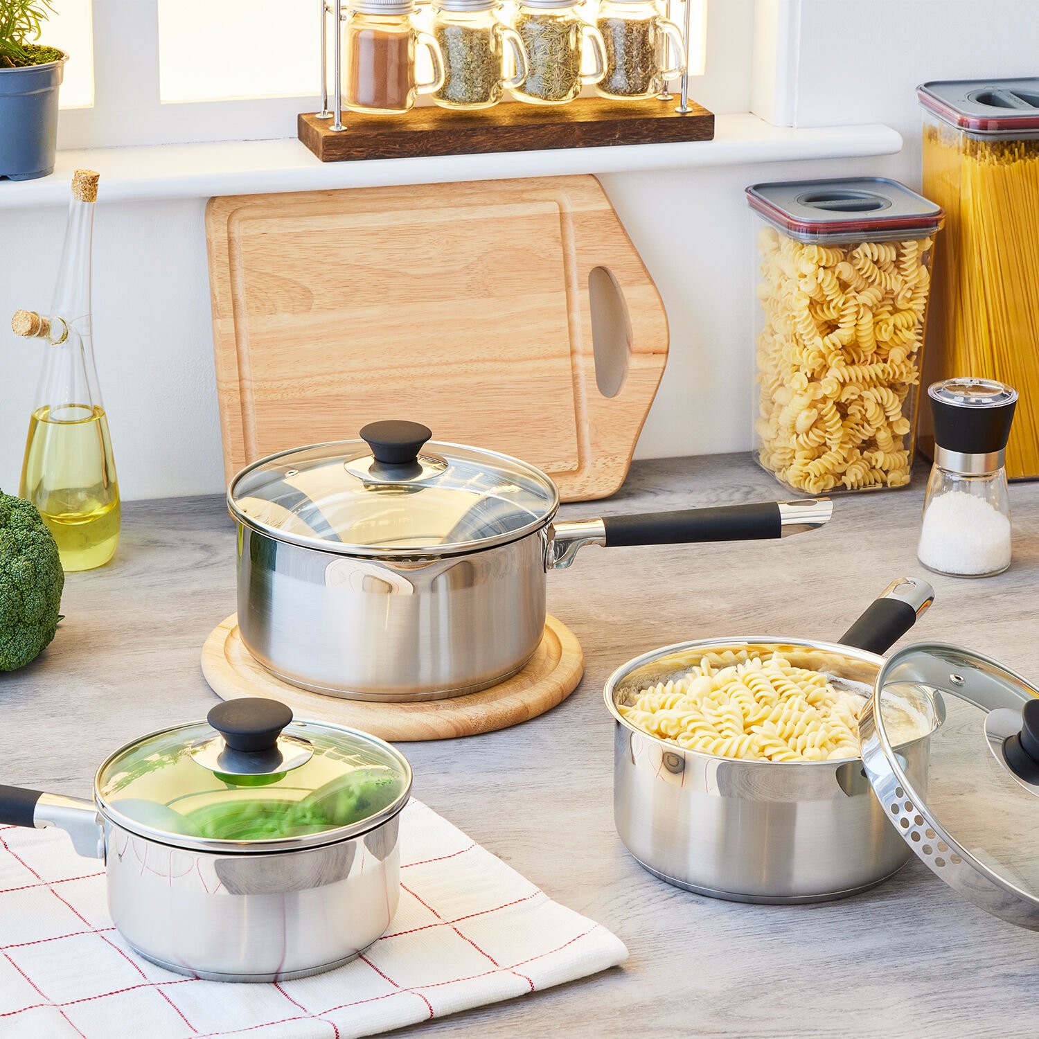 Cookware stores clearance