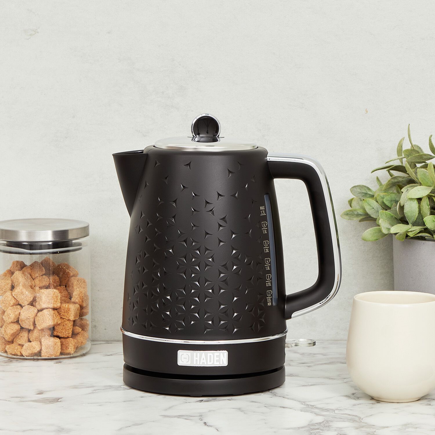 Black best sale matte kettle