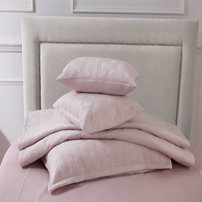 Quilted Hotel Velvet Pillowshams 50 x 75cm - Blush